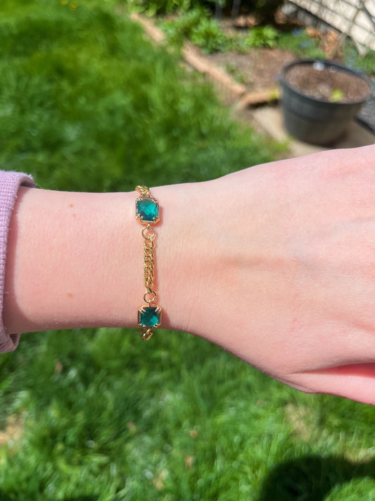 Turquoise gemstone bracelet